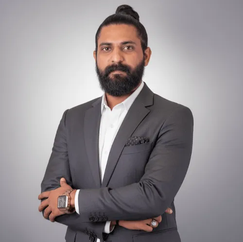 Malik Shirafat Hussain - Sales Advisor